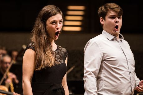 Preisträger-Gala mit der Kammerakademie Potsdam in der Elbphilharmonie: Elena Harsányi und Stefan Astakhov (Gesang, 2018) © Kulturkreis / Peter Hundert Preisträger-Gala mit der Kammerakademie Potsdam in der Elbphilharmonie: Elena Harsányi und Stefan Astakhov (Gesang, 2018) © Kulturkreis / Peter Hundert