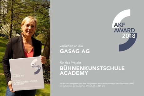 Die GASAG AG gewinnt den AKF Award 2018 für das Projekt Bühnenkunstschule ACADEMY © Kulturkreis Die GASAG AG gewinnt den AKF Award 2018 für das Projekt Bühnenkunstschule ACADEMY © Kulturkreis