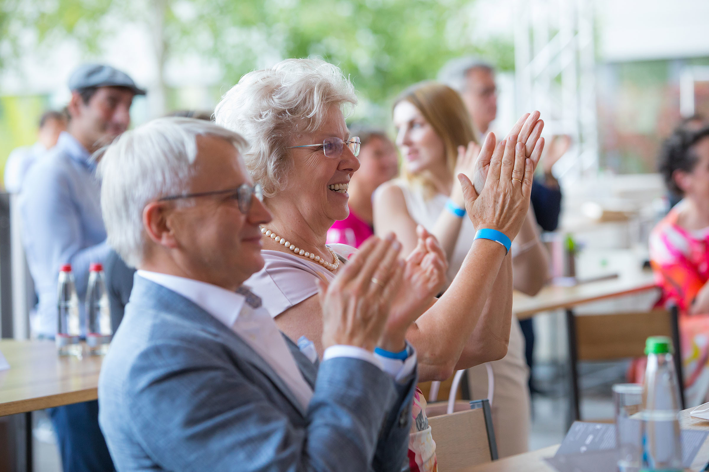 Besucher*innen des Sommerfestes © Klaus Hepp - © Klaus Hepp
