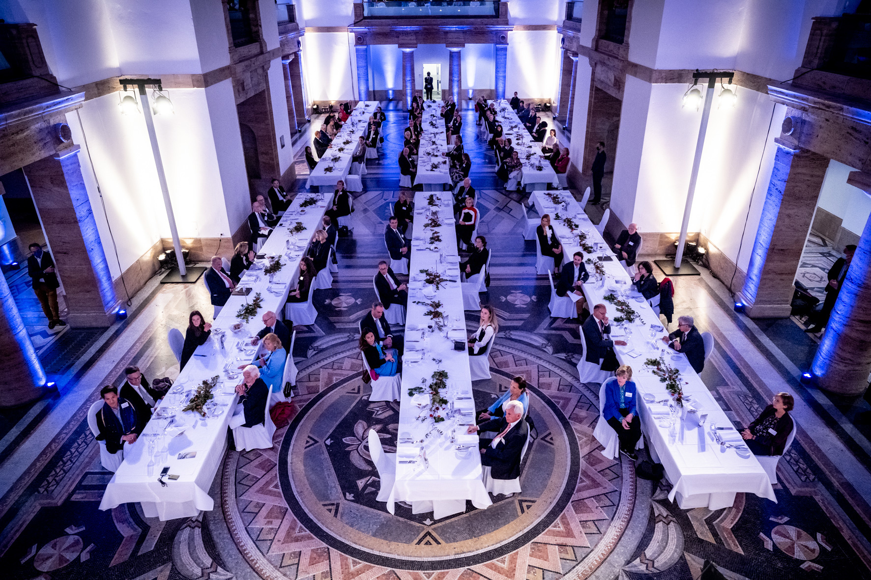 70. Jahrestagung 2021: Festliches Abendessen, Mosaikhalle, Siemens AG, Berlin © Kulturkreis/Schwickerath/Talinski - © Kulturkreis/Schwickerath/Talinski